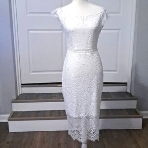 ALLANDWELL Women's Elegant Floral Lace VNeck Short Sleeve Knee-length Dress NWT